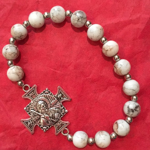 White St. Benedict Maltese Cross Bracelet - Picture 4 of 4